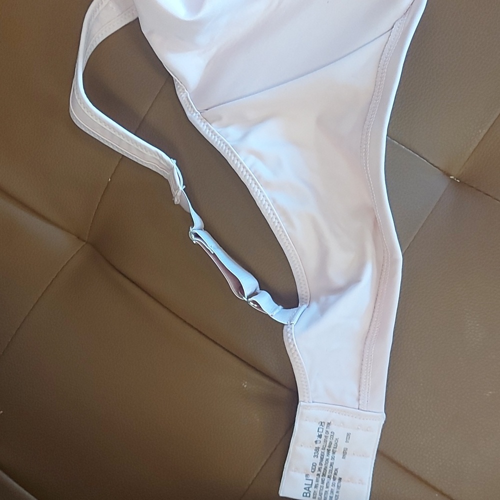 Bali size 42DD bra - Picture 5 of 5